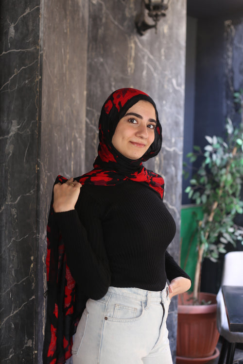 Black basic pullover