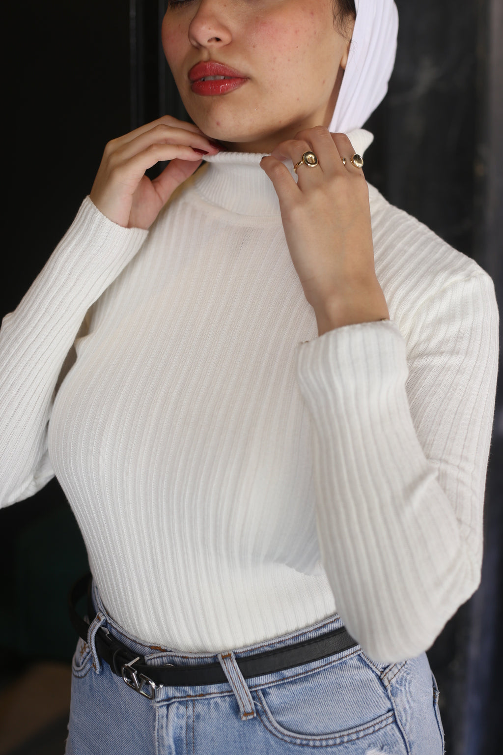 White Knit Basic Pullover
